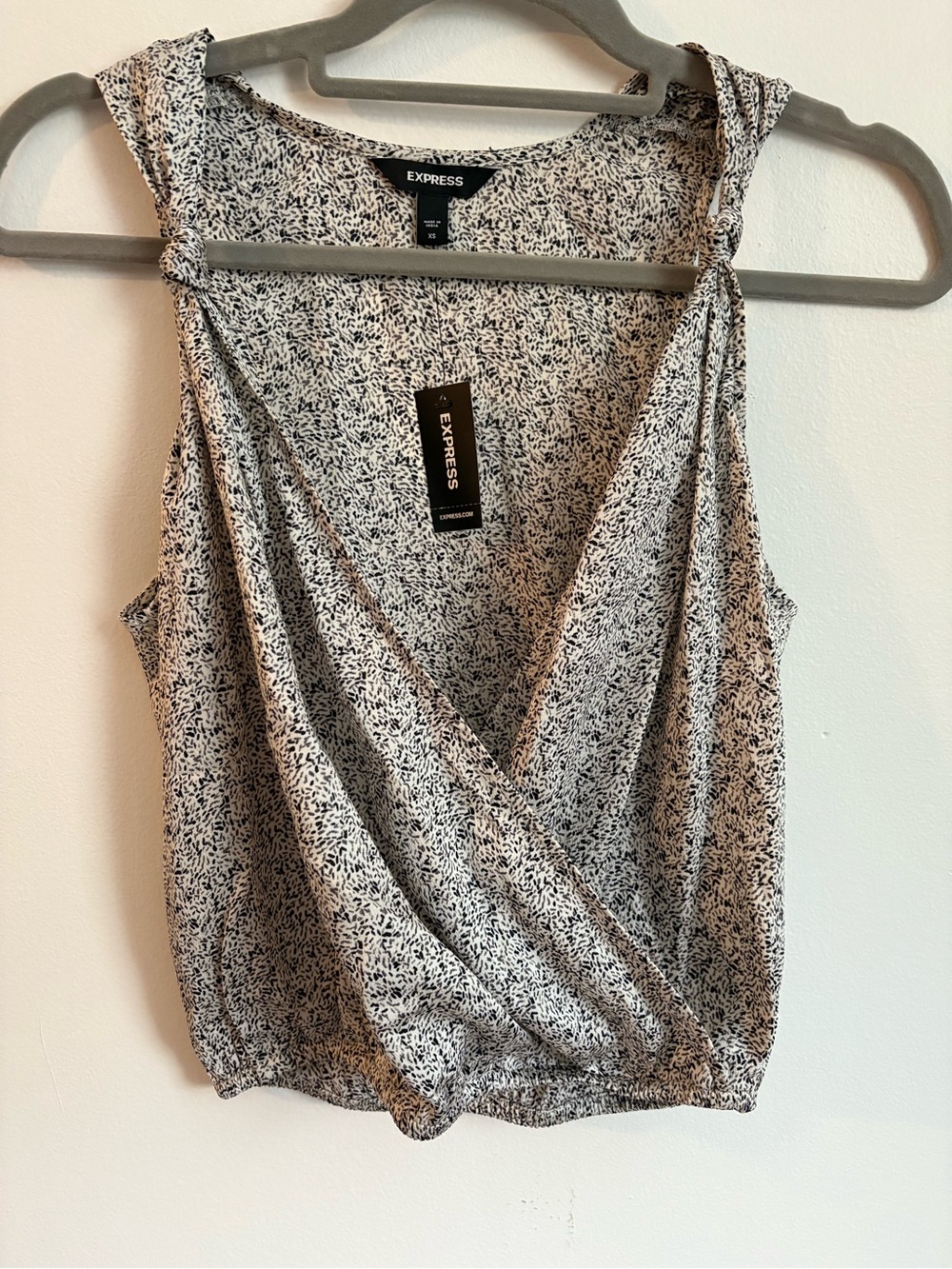 Black & White Printed Sleeveless Tank Top